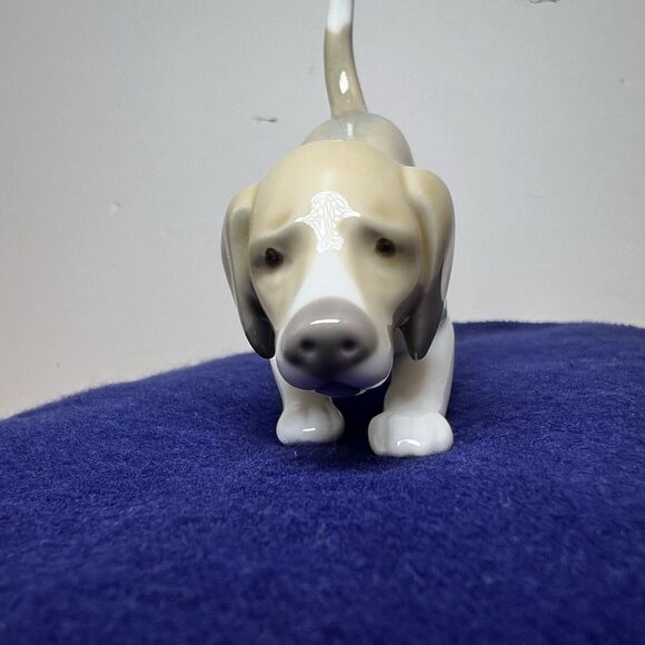 Lladro 5348 On the Scent Adorable Beagle Puppy Dog on the Hunt Retired Rare - Picture 3 of 10